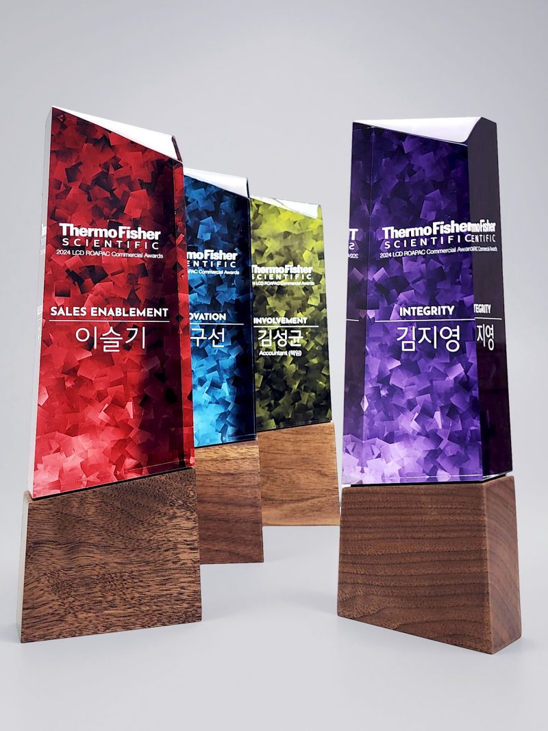 Vibrant print with minimal texts on a modern award (MA-42)
